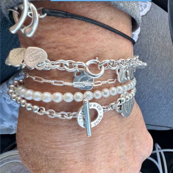 Meet your Posher, Christine. Lover of Brands, ALL things T&Co. & clothing! - Picture 8 of 16